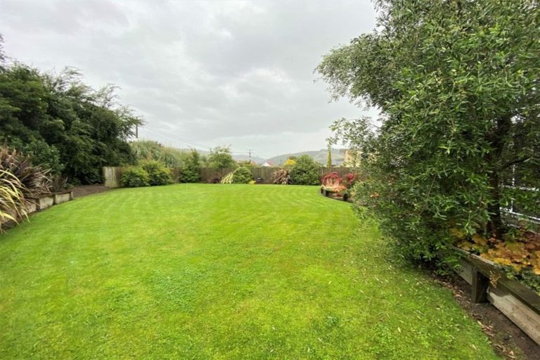 Photo of property in 2 Bidston Street, Outram, 9019