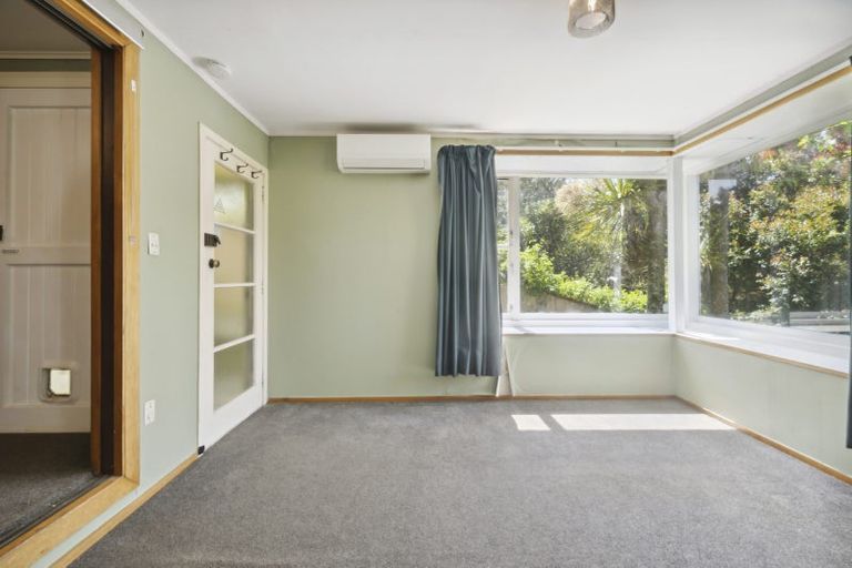 Photo of property in 2 Eden Street, Island Bay, Wellington, 6023