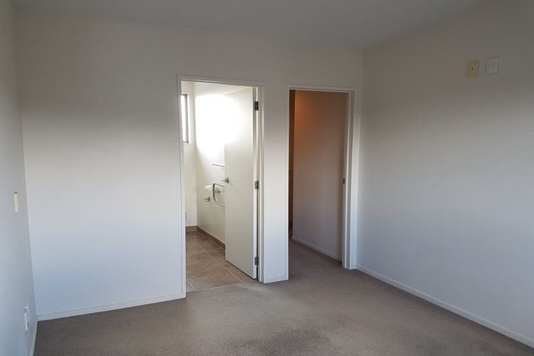 Photo of property in 6/1 Gracechurch Drive, Flat Bush, Auckland, 2016