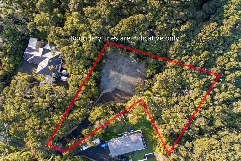 Photo of property in 12 Chenery Road, Red Beach, 0932