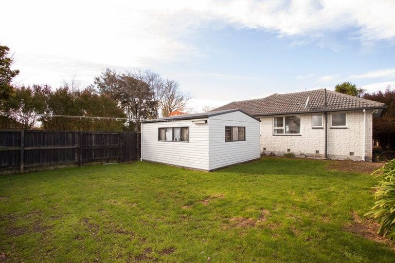 Photo of property in 102 Lowry Avenue, Redwood, Christchurch, 8051