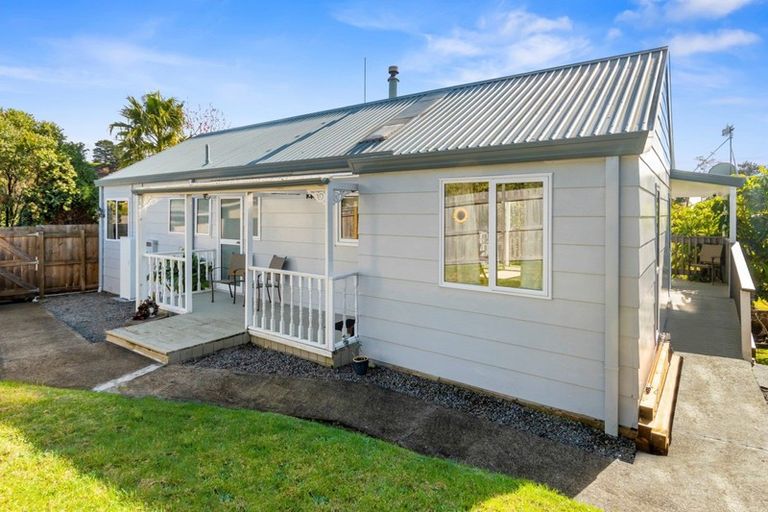 Photo of property in 3 D'urville Way, Welcome Bay, Tauranga, 3112