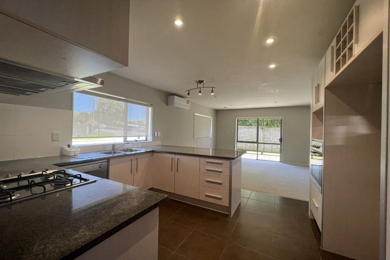 Photo of property in 45 Riverglade Parkway, Te Atatu South, Auckland, 0610