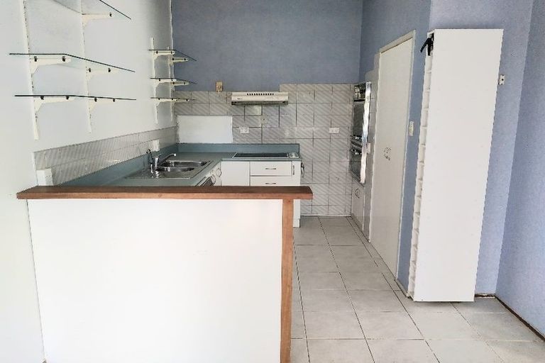 Photo of property in 2/126 Island Bay Road, Beach Haven, Auckland, 0626