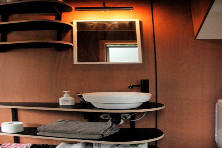 Photo of property in 106 Aramoana Road, Deborah Bay, Port Chalmers, 9082