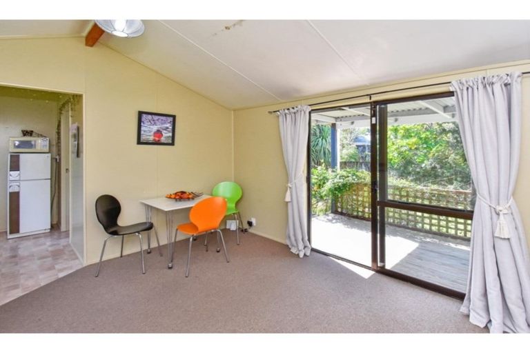 Photo of property in 4 Mission Road, Port Waikato, Tuakau, 2695