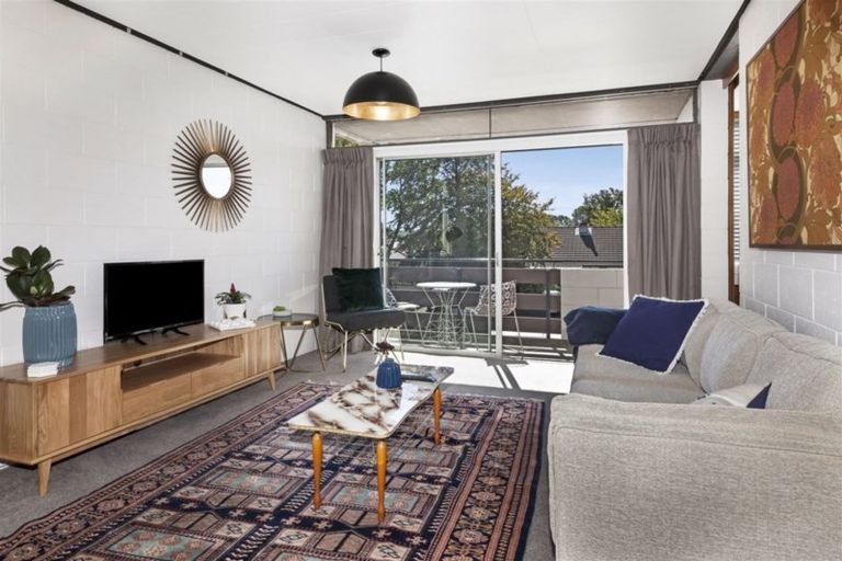 Photo of property in 21 Newbridge Place, Ilam, Christchurch, 8041