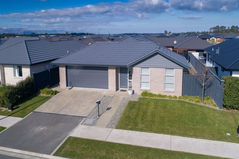 Photo of property in 16 Barcote Lane, Rolleston, 7615