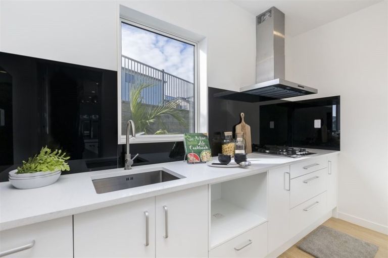 Photo of property in 47 Windlass Street, Long Bay, Auckland, 0630
