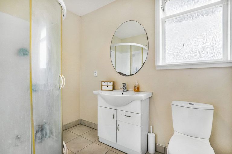 Photo of property in 25 Arimu Road, Papakura, 2110