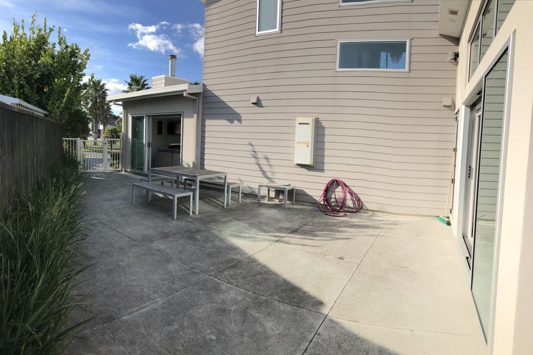 Photo of property in 1 Palm Grove, Waihi Beach, 3611