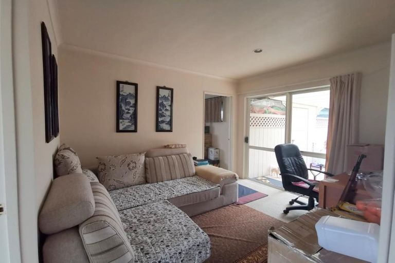 Photo of property in 14 Checkerberry Court, Henderson, Auckland, 0612