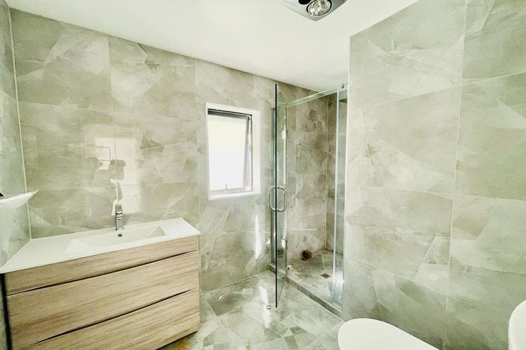 Photo of property in 69 Clevedon Road, Papakura, 2110