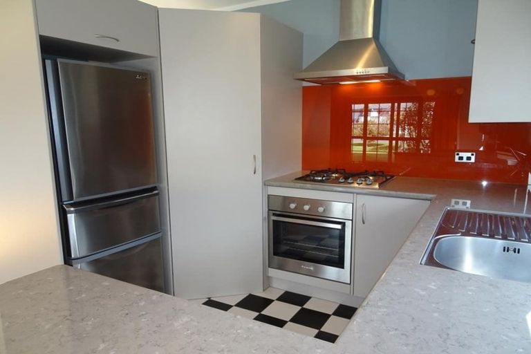 Photo of property in 2 Valerie Street, Clive, 4102