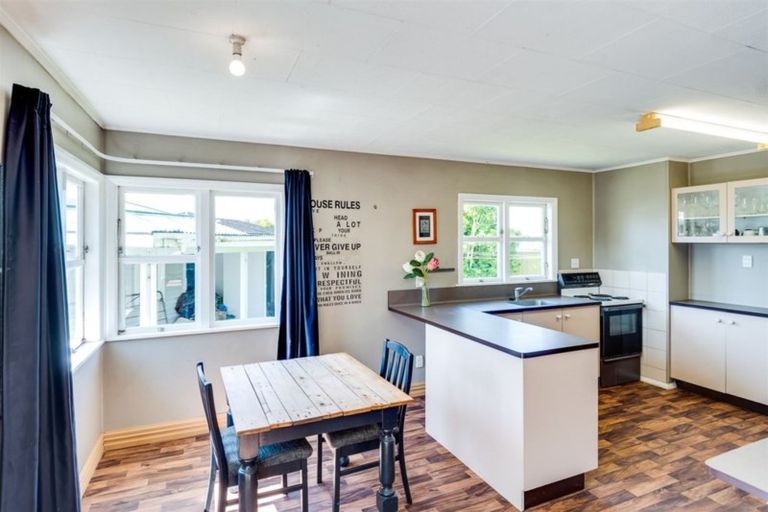 Photo of property in 12 Waterworth Avenue, Onekawa, Napier, 4110