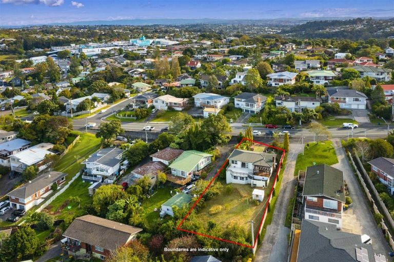 Photo of property in 70 Chivalry Road, Glenfield, Auckland, 0629