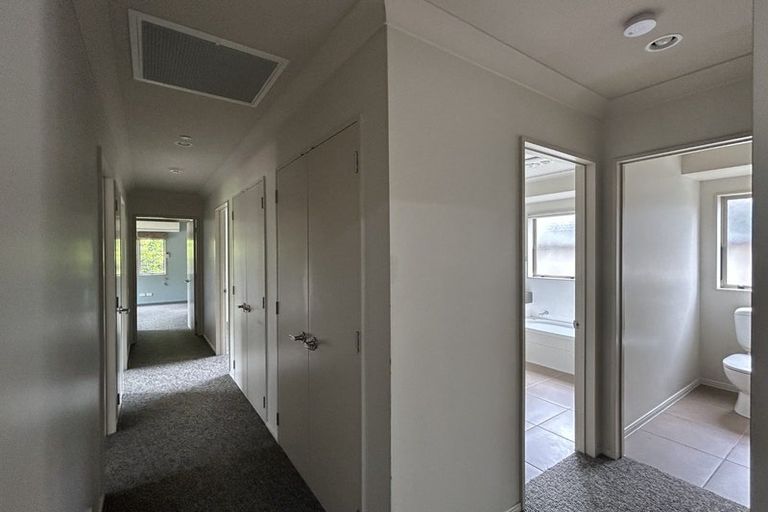 Photo of property in 8 Girvan Terrace, Wattle Downs, Auckland, 2103