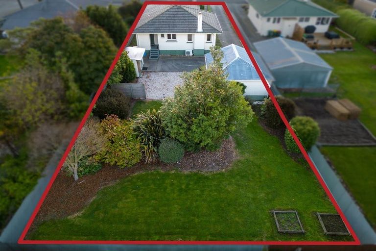 Photo of property in 21 Harris Street, Waimate, 7924