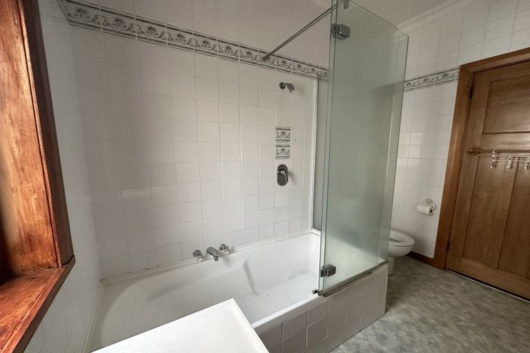 Photo of property in 52 Totara Crescent, Woburn, Lower Hutt, 5010