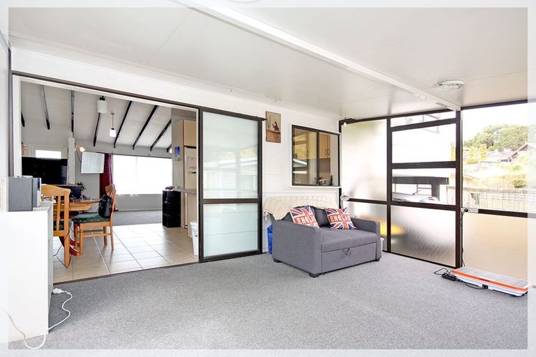 Photo of property in 11 Victoria Street, Foxton, 4814