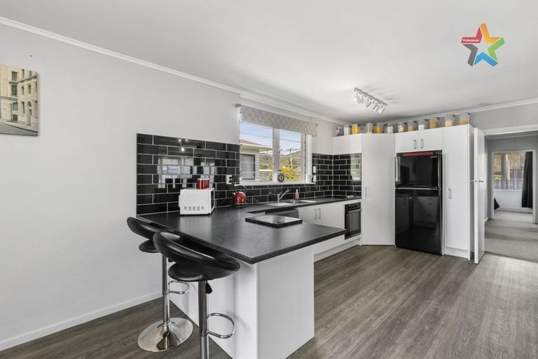 Photo of property in 36 Wellington Road, Wainuiomata, Lower Hutt, 5014