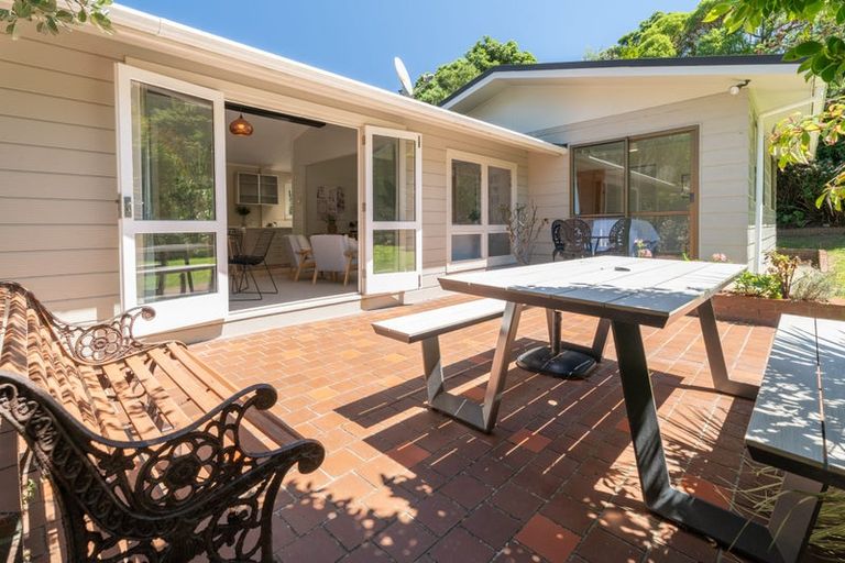 Photo of property in 28a Whanake Street, Titahi Bay, Porirua, 5022