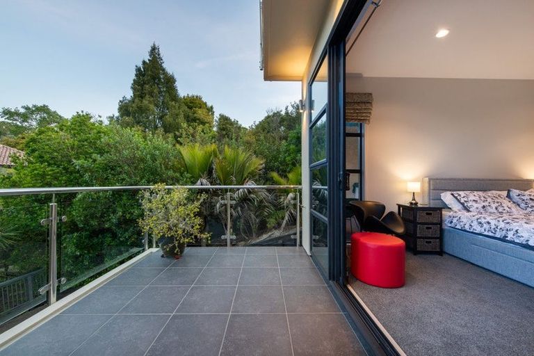 Photo of property in 16 Kahikatea Close, Campbells Bay, Auckland, 0630