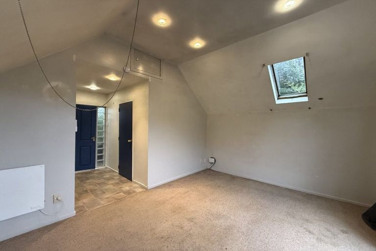 Photo of property in 8 Sandhurst Way, Crofton Downs, Wellington, 6035