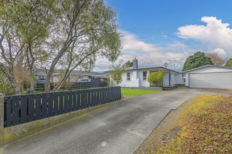 Photo of property in 22 Motuoapa Place, Kelvin Grove, Palmerston North, 4414