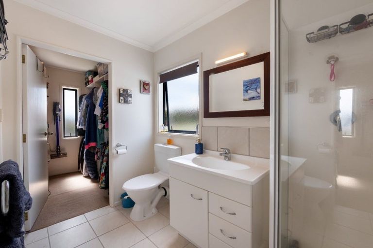 Photo of property in 42 Oteki Park Drive, Welcome Bay, Tauranga, 3112