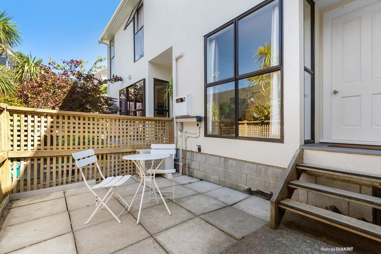 Photo of property in 31 Macdonald Crescent, Te Aro, Wellington, 6011