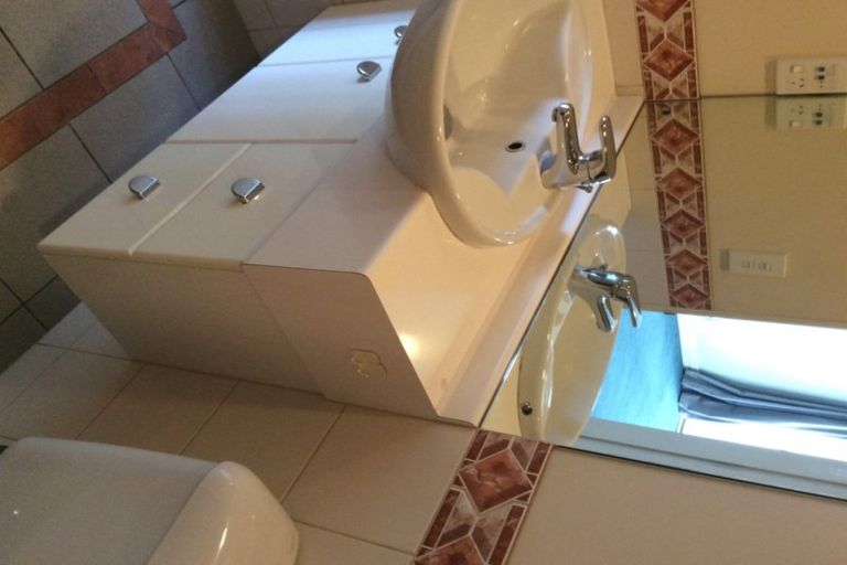 Photo of property in West Fitzroy, 4a/66 Armagh Street, Christchurch Central, Christchurch, 8013