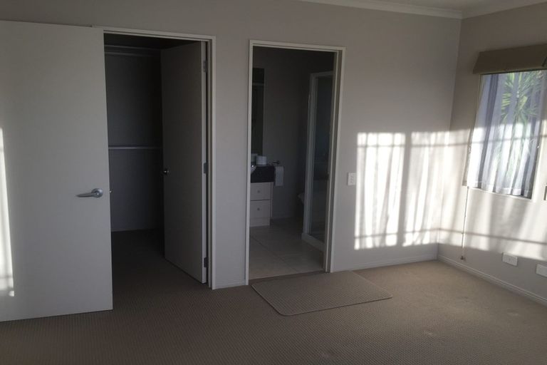 Photo of property in 66 Blackwood Drive, Wattle Downs, Auckland, 2103