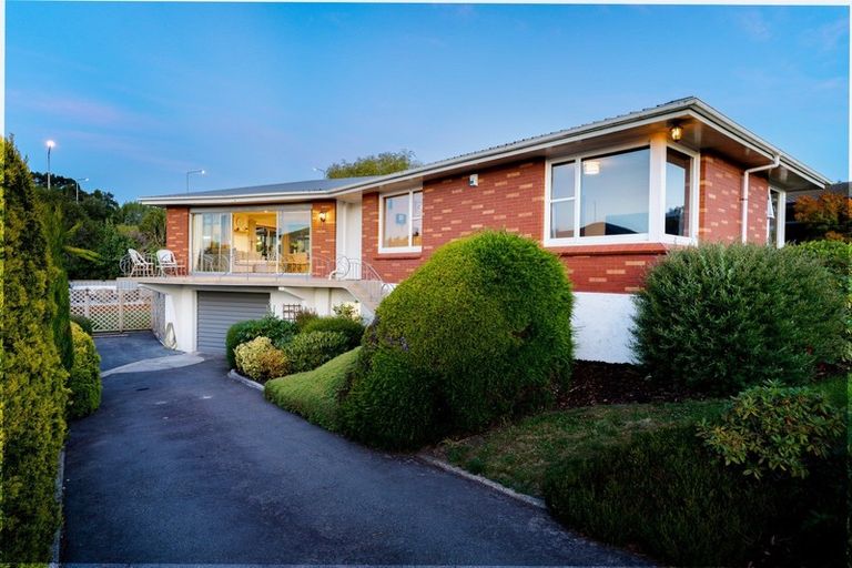 Photo of property in 15 Kinmont Crescent, Kinmont Park, Mosgiel, 9024