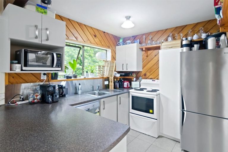 Photo of property in 2/35 Moore Street, Hillcrest, Auckland, 0627