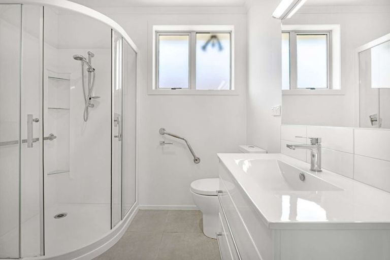 Photo of property in Henry Russell Estate, 8/36 Belgrove Drive, Waipukurau, 4200