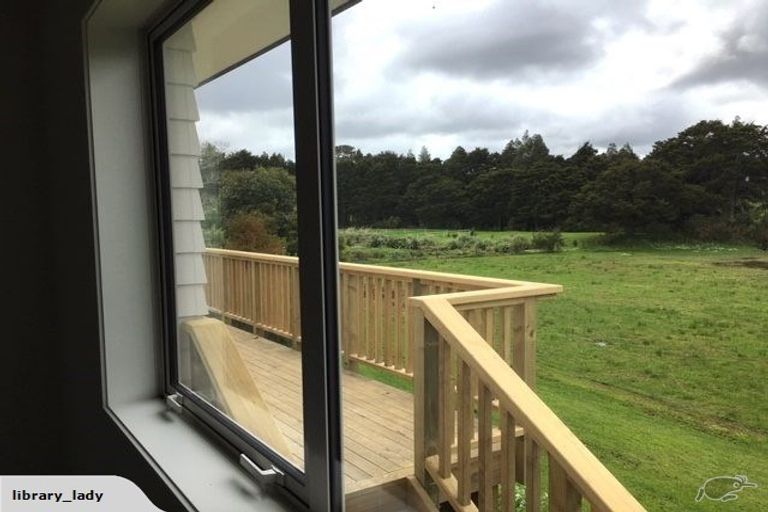 Photo of property in 14 Rheingold Place, Huapai, Kumeu, 0810