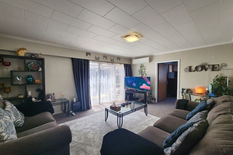 Photo of property in 2 Feist Street, Naenae, Lower Hutt, 5011