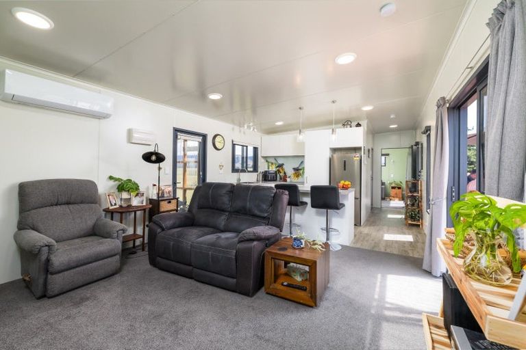 Photo of property in 46 Bathgates Road, Waimate, 7980