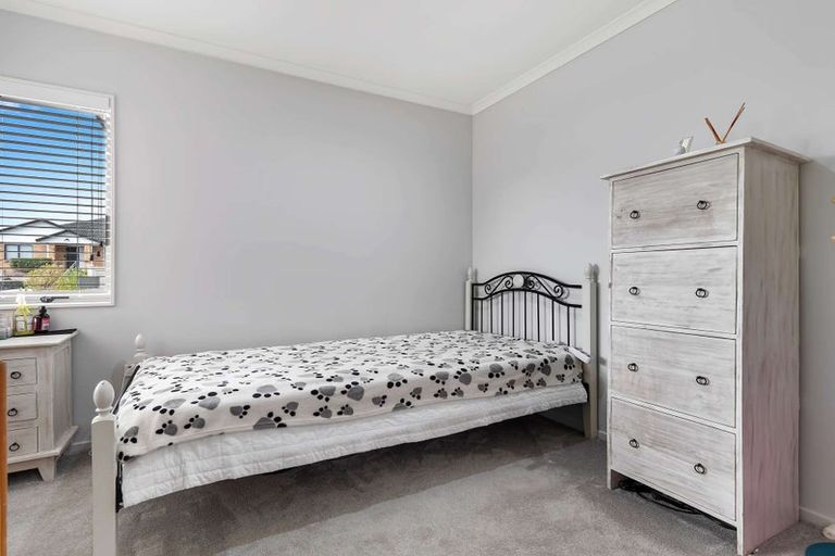 Photo of property in 9 Fleetwood Drive, Henderson, Auckland, 0612