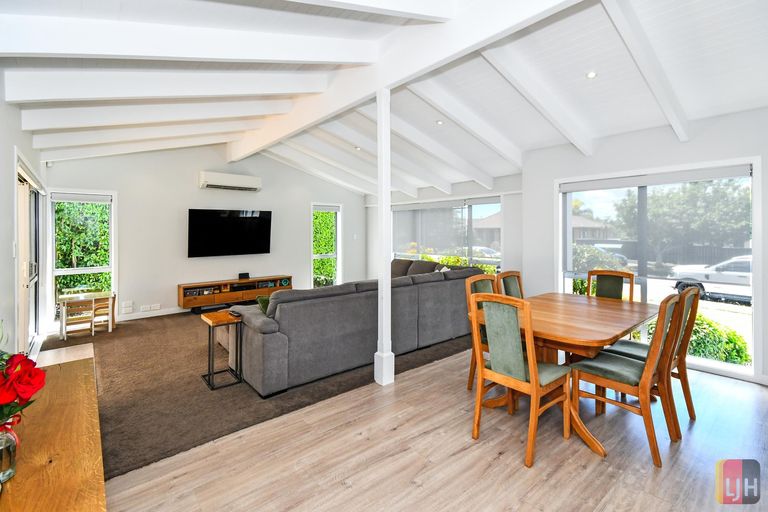 Photo of property in 44 Rushgreen Avenue, Pahurehure, Papakura, 2113