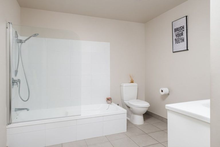 Photo of property in Bay View, 17/90 Customhouse Street, Gisborne, 4010