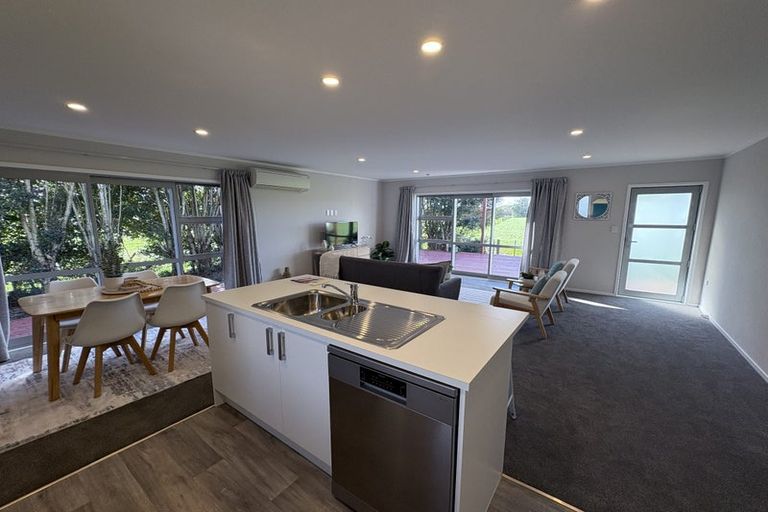 Photo of property in 15 Lowburn Avenue, Waipu, 0510