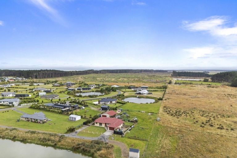 Photo of property in 25 Carex Grove, Foxton Beach, Foxton, 4815