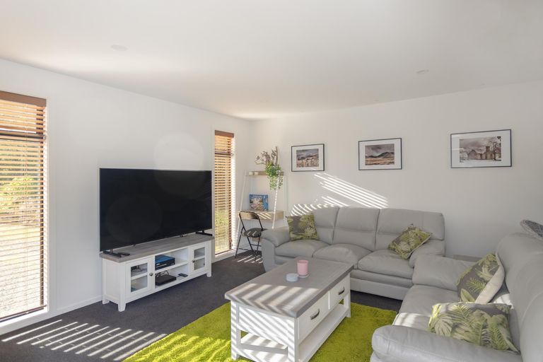 Photo of property in 10 Bute Street, Moeraki, 9482