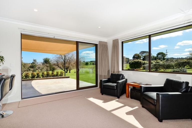 Photo of property in 198 Oraha Road, Kumeu, 0892