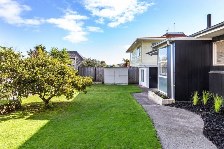 Photo of property in 2/55 Hawai Street, Two Mile Bay, Taupo, 3330