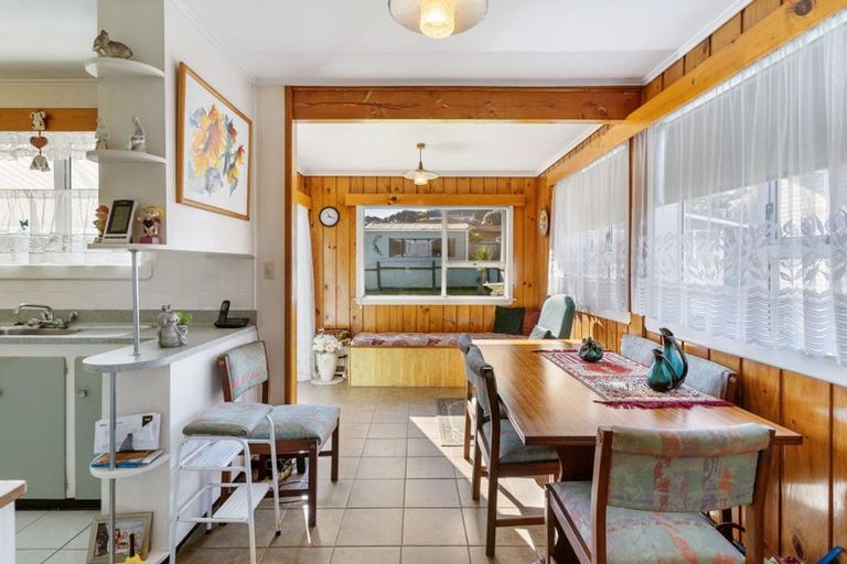 Photo of property in 109 Wallace Road, Mangere Bridge, Auckland, 2022