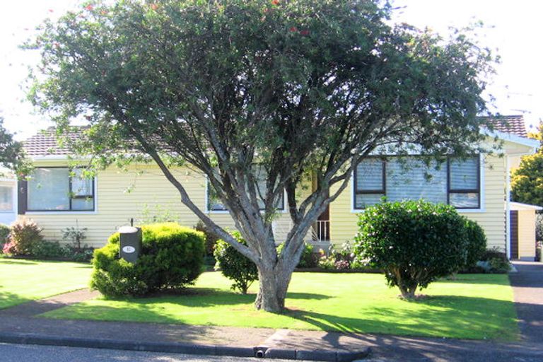 Photo of property in 63 Christmas Road, Manurewa, Auckland, 2102
