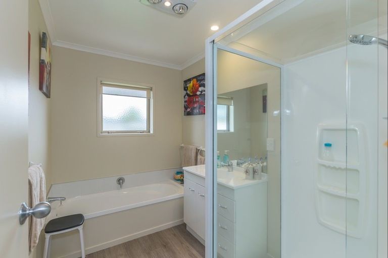 Photo of property in 5 Ahmad Close, Levin, 5510